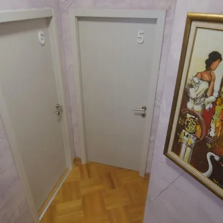 Stella Di Notte Vip אכסניה בלגרד